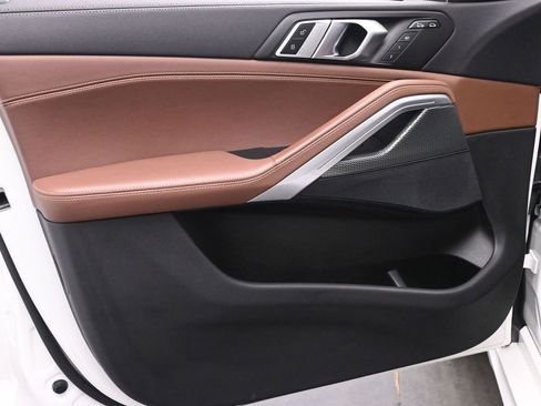 Used 2022 BMW X6 xDrive40i w/ M Sport Package image 10