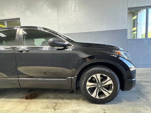 Used 2019 Honda CR-V LX image 6