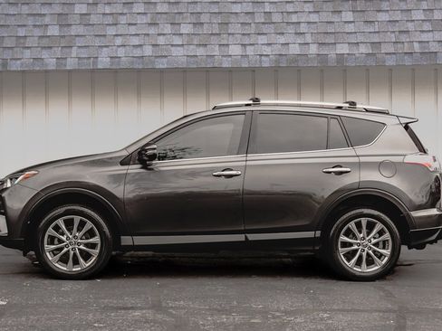 Used 2016 Toyota RAV4 Limited image 8