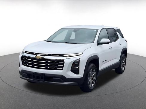 Used 2025 Chevrolet Equinox LT FWD image 7