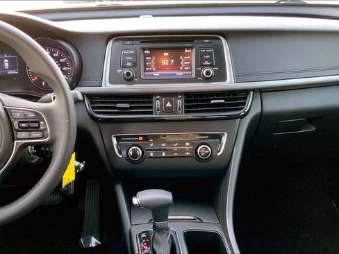 Used 2016 Kia Optima LX image 6