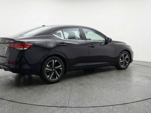 Used 2025 Nissan Sentra SV image 9