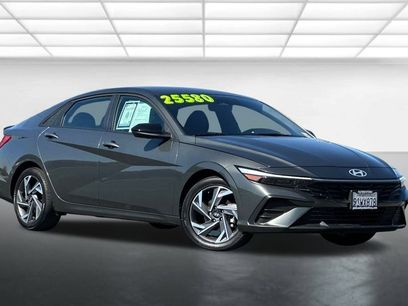 Used 2025 Hyundai Elantra Sport w/ Cargo Package