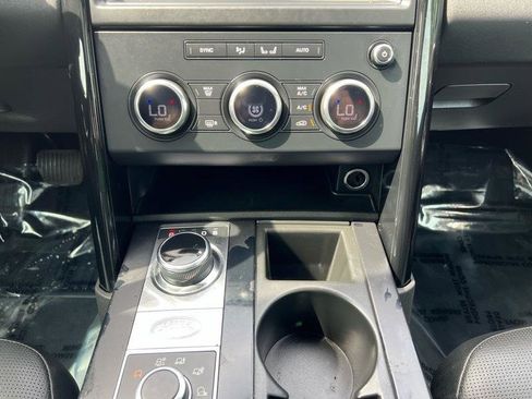 Used 2018 Land Rover Discovery SE AWD/4WD image 20