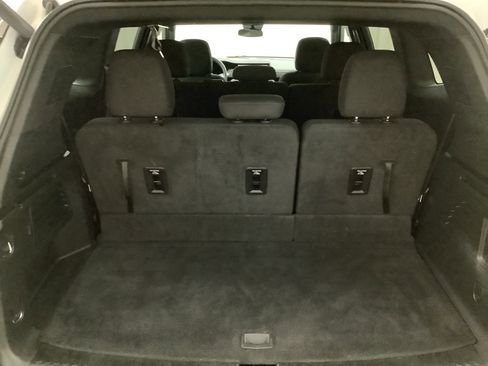 Used 2025 GMC Acadia Elevation FWD image 8