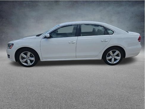 Used 2014 Volkswagen Passat 1.8T SE FWD image 5