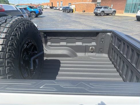 Used 2024 Chevrolet Colorado ZR2 w/ ZR2 Bison Edition AWD/4WD image 6