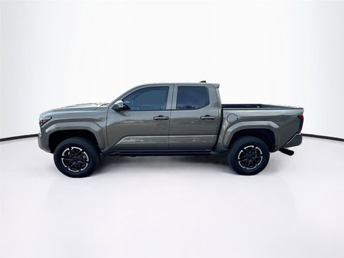 Used 2024 Toyota Tacoma TRD Sport w/ TRD Sport Upgrade Package image 2