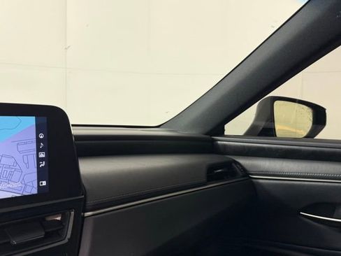 Used 2022 Lexus ES 300h w/ Premium Package image 14