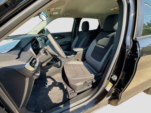 Used 2023 Chevrolet TrailBlazer LS FWD image 11