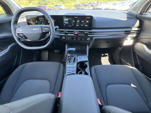 New 2027 Kia Sportage LX w/ LX Convenience Package FWD image 30