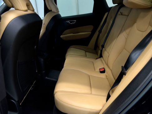 Used 2023 Volvo XC60 T8 Ultimate w/ Protection Package Premier image 29