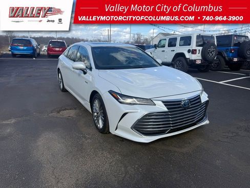 Used 2019 Toyota Avalon Limited w/ Advanced Safety Package image 1