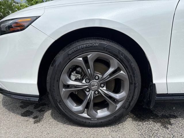 Used 2023 Honda Accord EX-L image 11