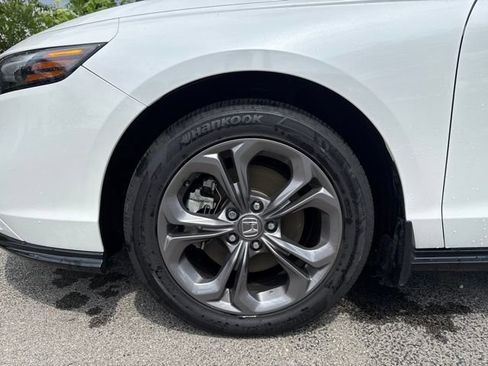 Used 2023 Honda Accord EX-L image 11