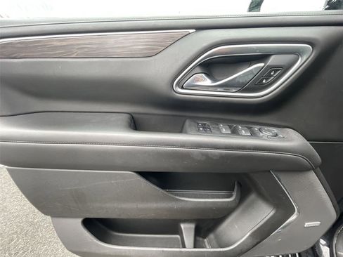 Used 2021 Chevrolet Tahoe LT w/ LT Signature Package image 12