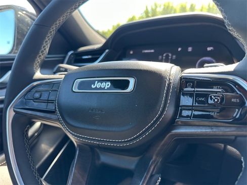 Certified 2023 Jeep Grand Cherokee L Overland image 25