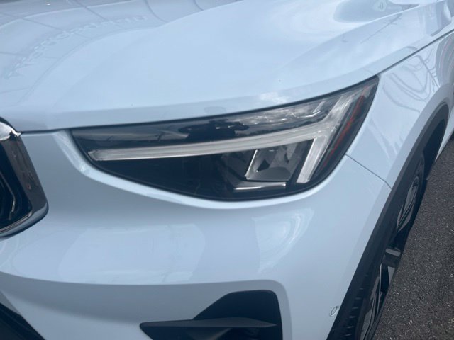 Used 2024 Volvo XC40 B5 Plus w/ Climate Package AWD/4WD image 8