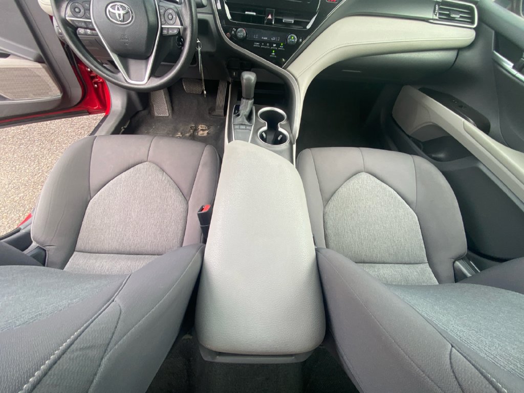 Used 2024 Toyota Camry LE FWD image 11
