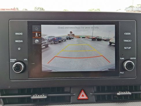 Used 2023 Kia Sportage LX image 18