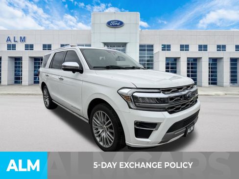 Certified 2022 Ford Expedition Platinum image 3