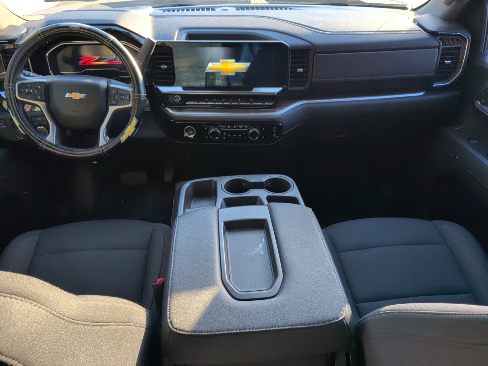 Used 2022 Chevrolet Silverado 1500 LT w/ Z71 Off-Road Package AWD/4WD image 22