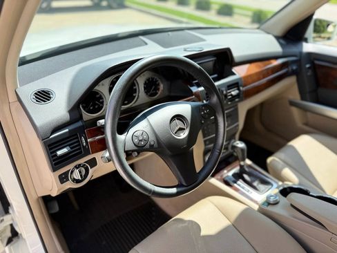 Used 2011 Mercedes-Benz GLK 350 4MATIC image 10