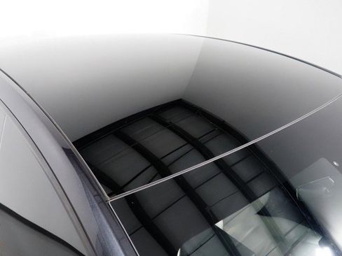 Used 2024 Tesla Model Y Performance image 5