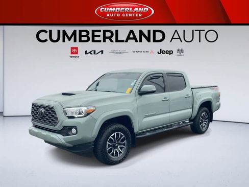 Used 2023 Toyota Tacoma TRD Sport AWD/4WD image 4