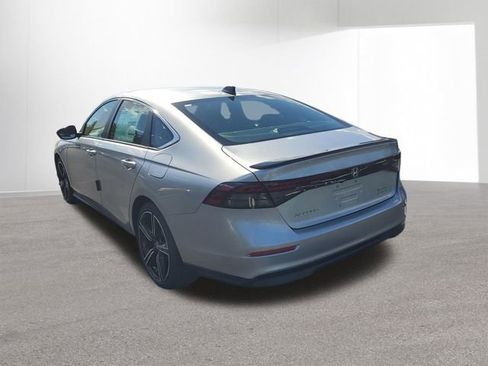 Used 2025 Honda Accord Sport image 16