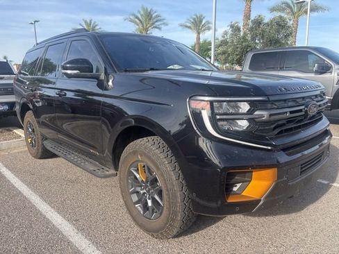 Used 2025 Ford Expedition Tremor image 4