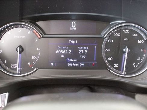 Used 2023 Cadillac XT4 Luxury w/ Cold Weather Package image 23