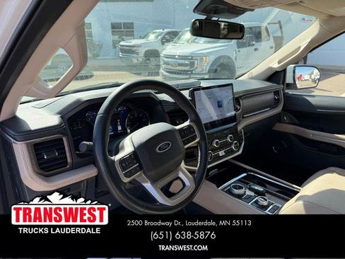 Certified 2024 Ford Expedition Limited image 4