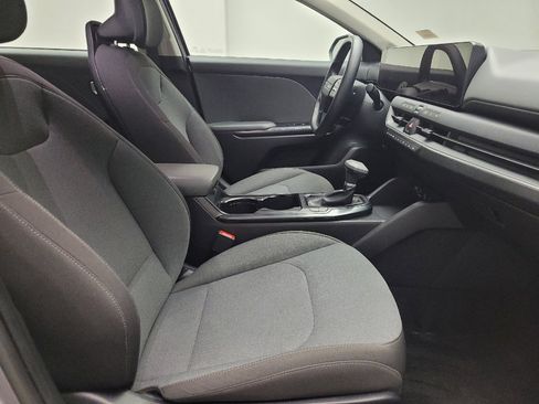 Used 2025 Kia K4 FWD image 21