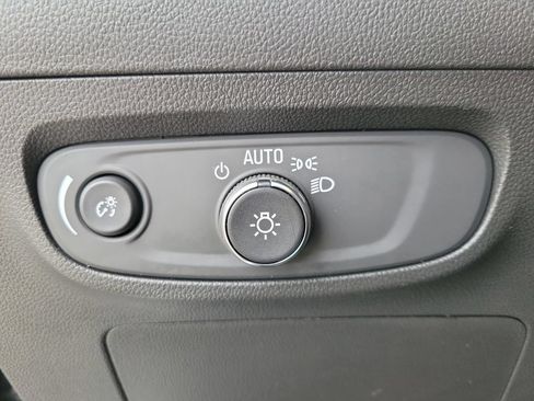 Used 2024 Buick Encore GX Preferred AWD/4WD image 19