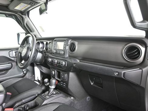 Used 2021 Jeep Gladiator Sport w/ Trailer Tow Package image 15