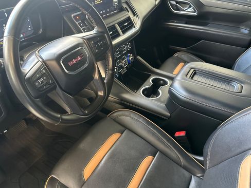 Used 2024 GMC Yukon AT4 w/ Technology Package AWD/4WD image 10