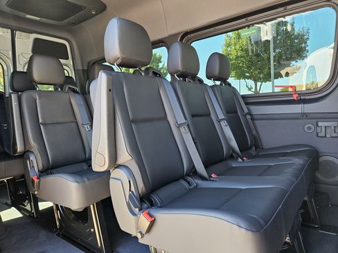New 2025 Mercedes-Benz Sprinter 2500 image 30