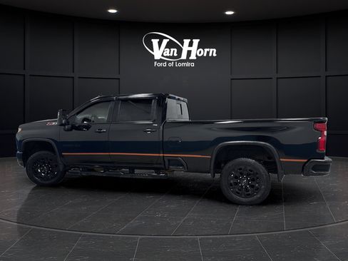 Used 2022 Chevrolet Silverado 2500 LTZ w/ LTZ Plus Package AWD/4WD image 12