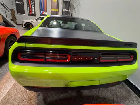 Used 2023 Dodge Challenger SRT Hellcat RWD image 5