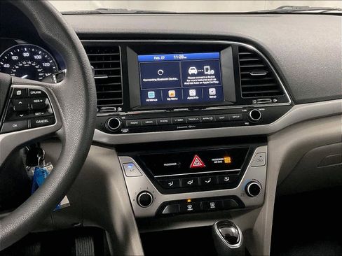 Used 2018 Hyundai Elantra SEL image 18