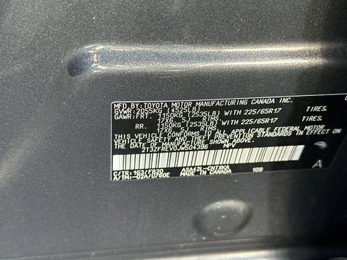 Used 2018 Toyota RAV4 LE w/ All Weather Liner Package image 27