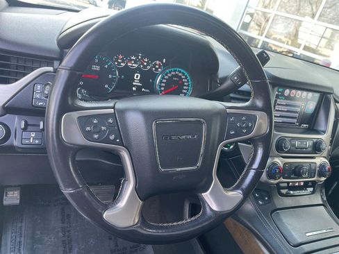 Used 2018 GMC Yukon Denali w/ Denali Ultimate Package image 22