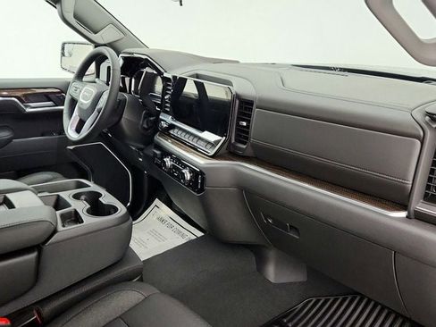 Used 2025 GMC Sierra 1500 Elevation image 26