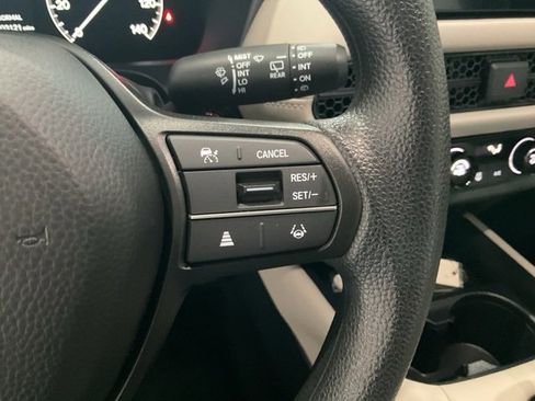 Certified 2026 Honda HR-V LX image 10