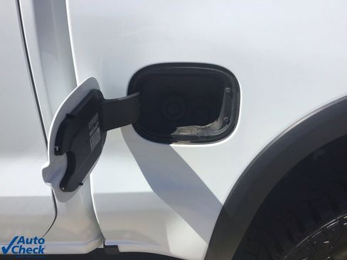 Used 2025 Chevrolet Silverado 1500 ZR2 w/ Technology Package image 16