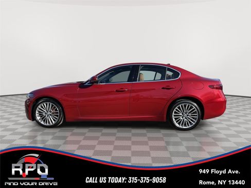 Used 2019 Alfa Romeo Giulia Ti w/ Quick Order Package 22X Lusso image 2