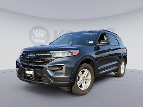 Certified 2024 Ford Explorer XLT image 1