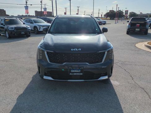 Used 2025 Kia Sorento SX FWD image 3