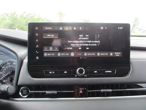 Used 2025 Mitsubishi Outlander SE FWD image 16